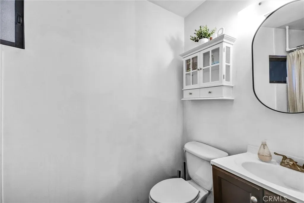 2880 N Theodora, Covina, California 91724 home-pic-42